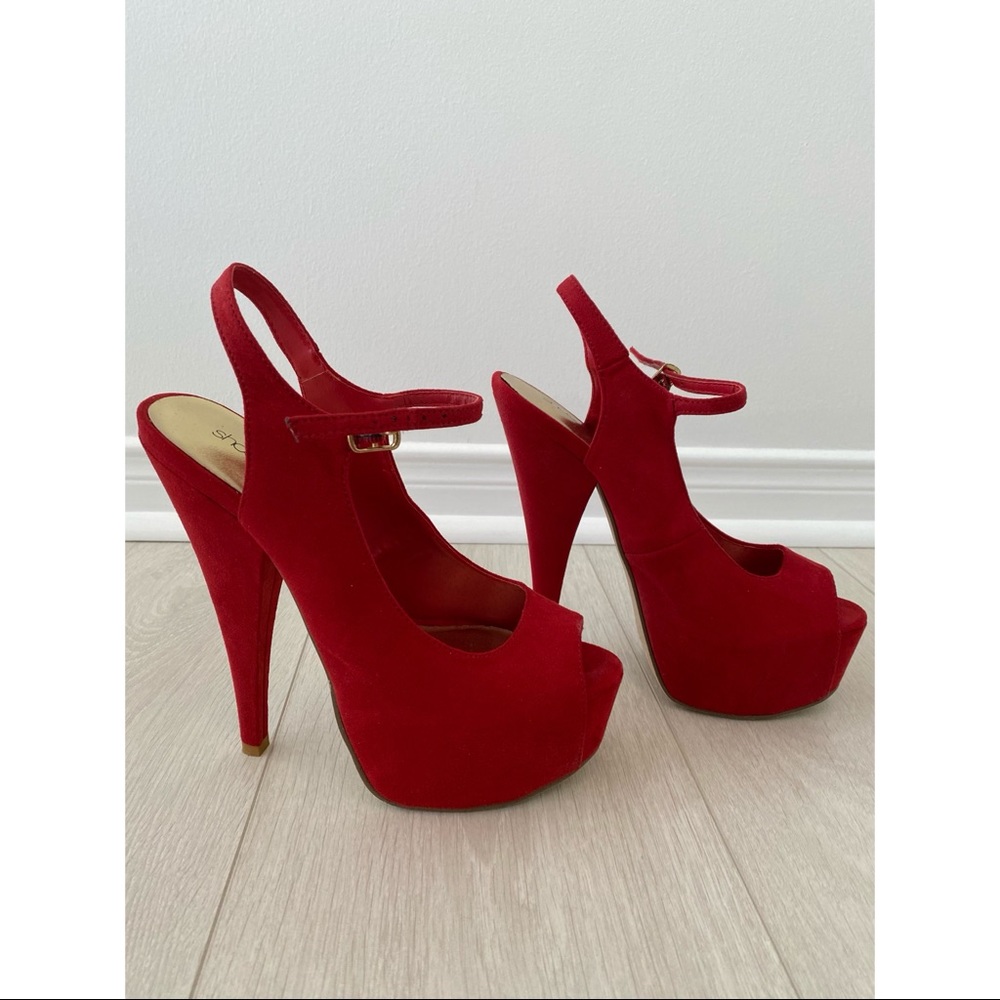 Shoedazzle stiletto pumps